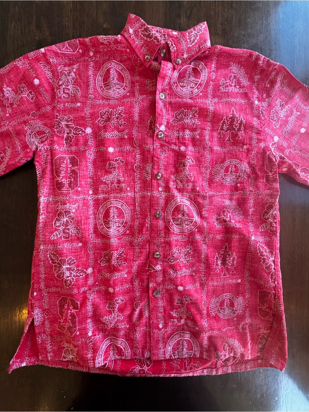 Ke Nui Red Button-Down Hawaii Stanford Short Sleeve Shirt with White Print Sz. M